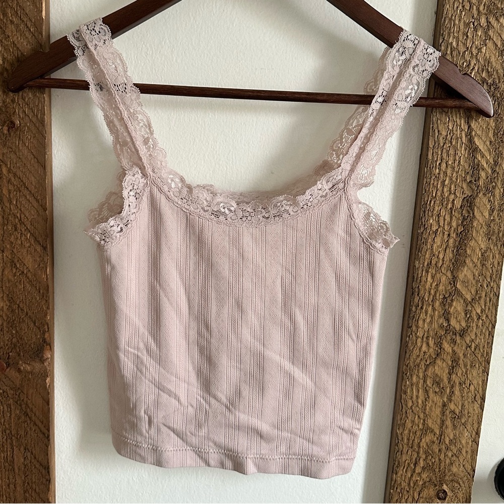 Wild Skyes Crop Lace Trim Tank Top Cami Size XS y2k style EUC

Bin 12